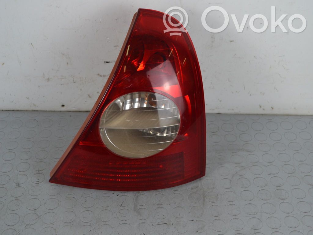 Renault Clio II Luz trasera/de freno 