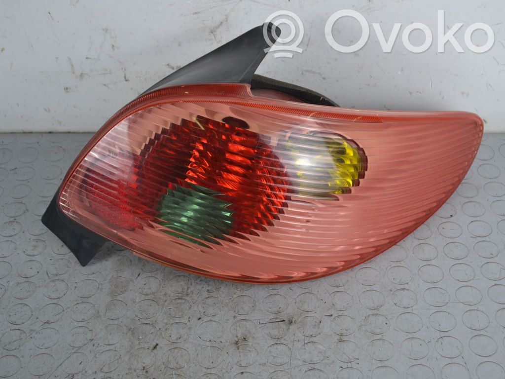 Peugeot 206 Rückleuchte Heckleuchte 