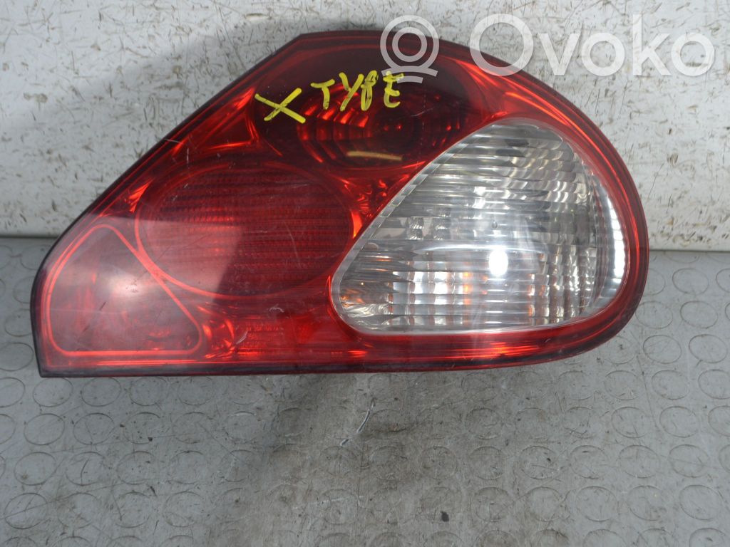 Jaguar X-Type Задний фонарь в кузове 