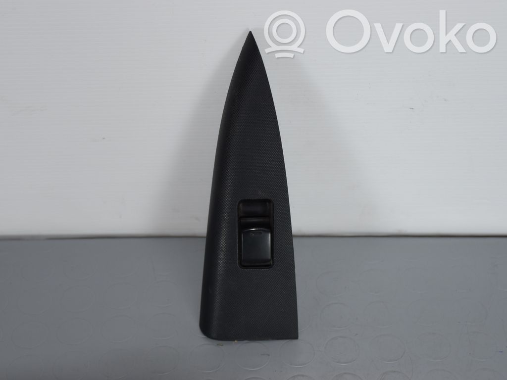 Nissan Note (E11) Electric window control switch 