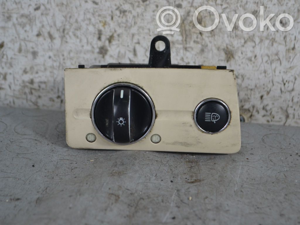 Mercedes-Benz E W211 Interruptor de luz 