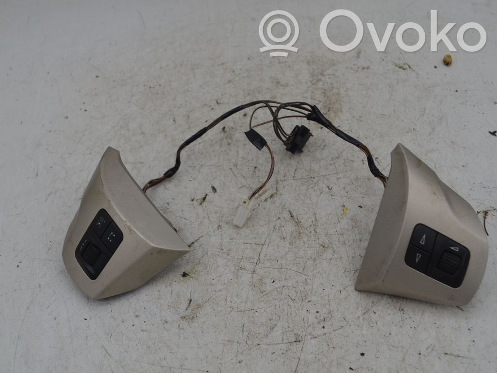 Opel Corsa D Steering wheel buttons/switches 