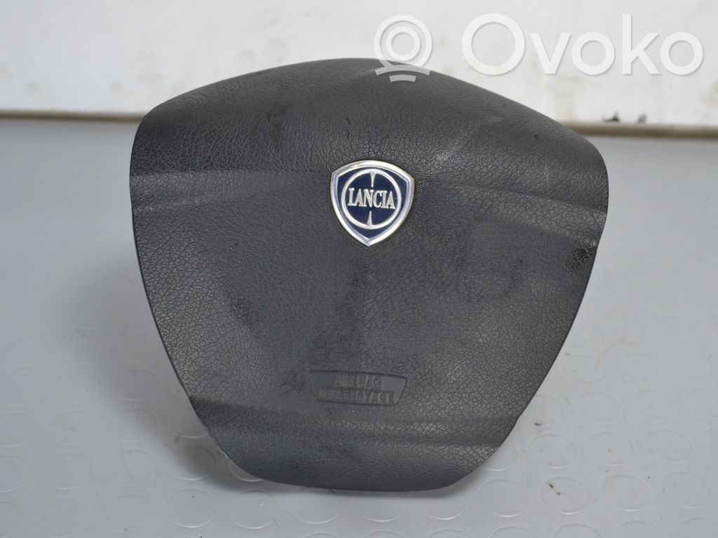 Lancia Ypsilon Steering wheel airbag 