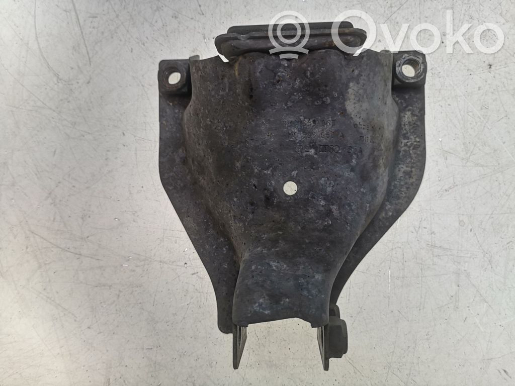Audi A4 S4 B8 8K Engine mounting bracket 