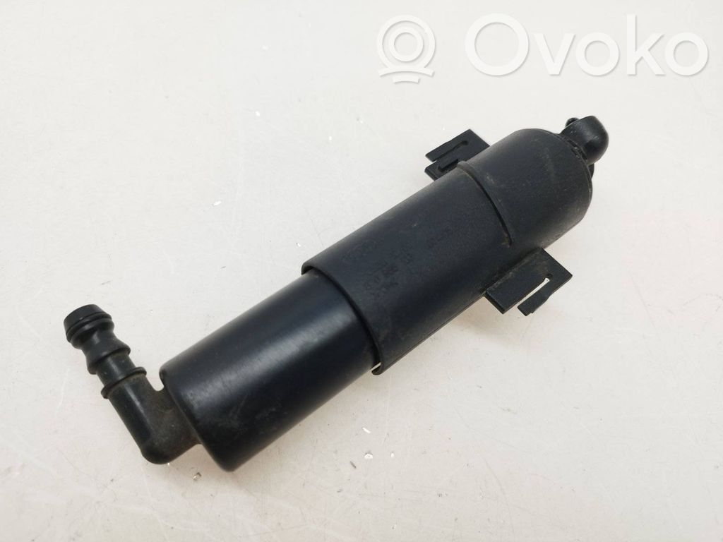 Audi A5 8T 8F Dysza spryskiwacza lampy przedniej 