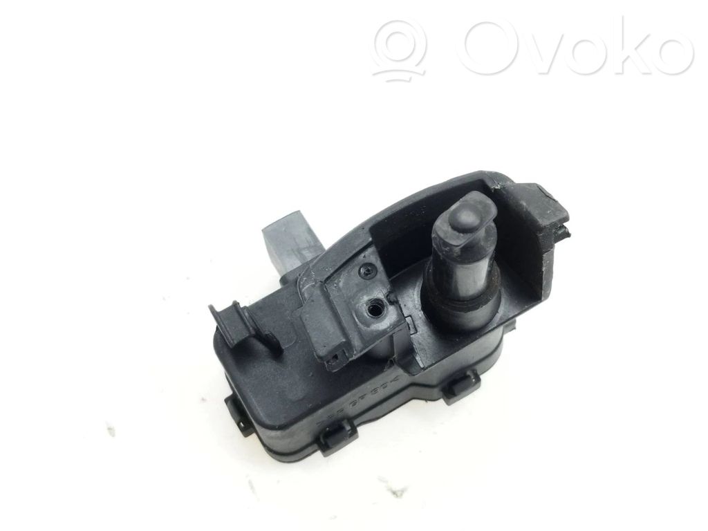 Seat Alhambra (Mk2) Siłownik klapki wlewu paliwa 