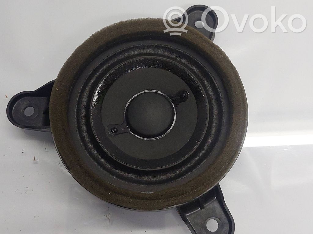 Audi A8 S8 D4 4H Garsiakalbis (-iai) priekinėse duryse 