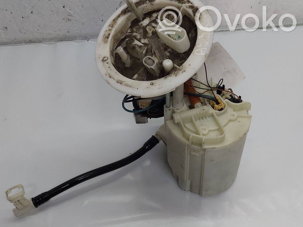 Audi A5 8T 8F Bomba interna de combustible 