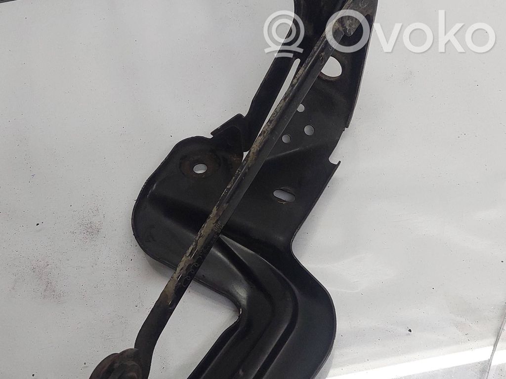 Audi A6 S6 C6 4F Intercooler pipe mounting bracket 