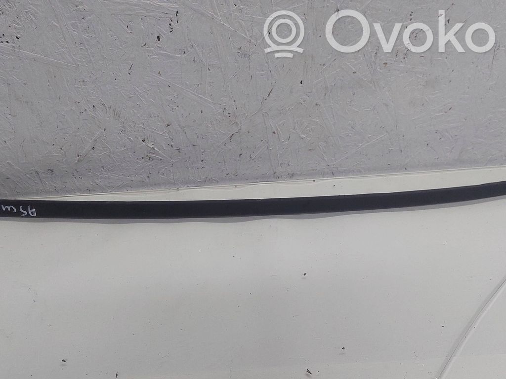 Listwa szyby czołowej / przedniej   8T0854328A