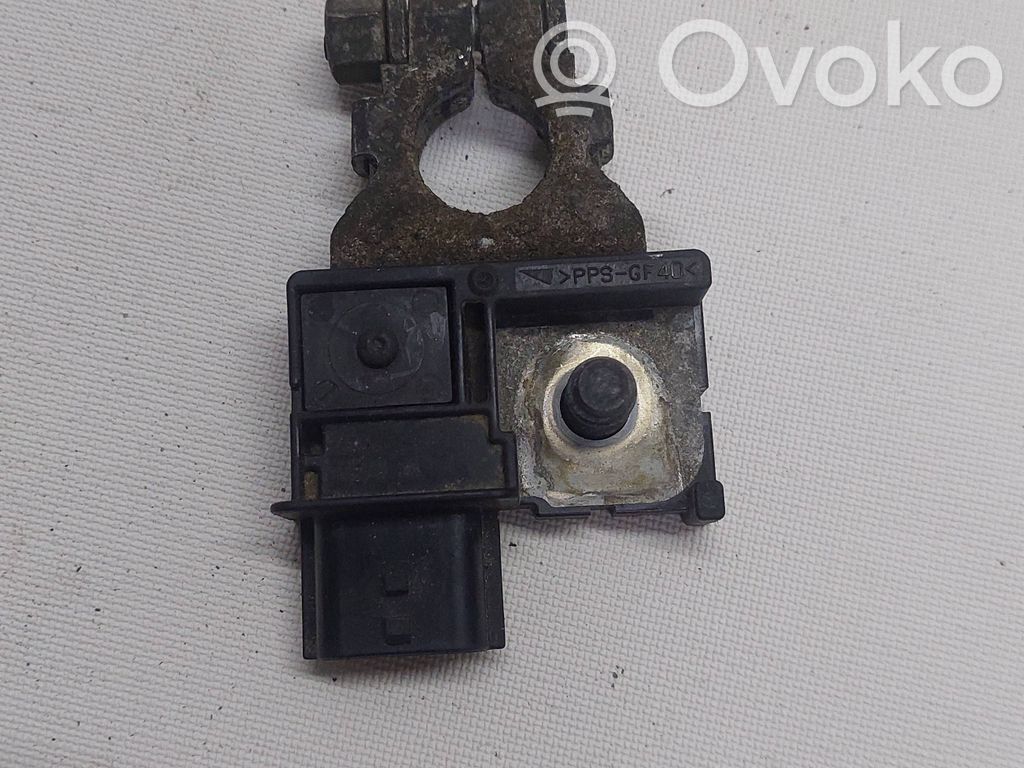 Nissan Qashqai Mīnusa vads (akumulatora) 