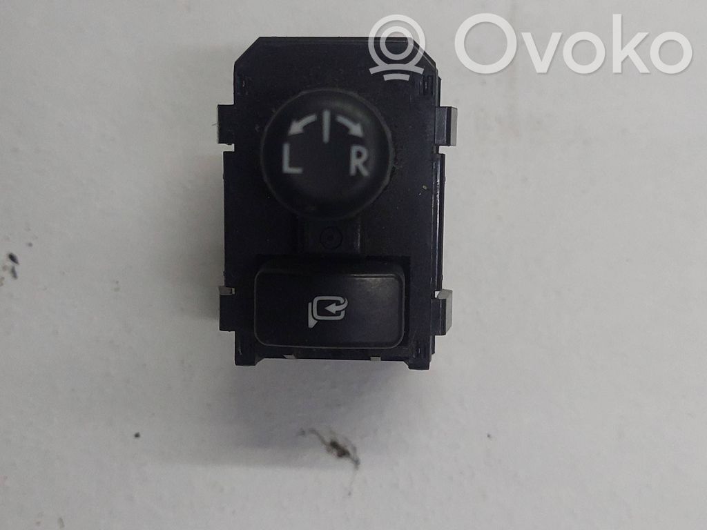 Subaru XV I Wing mirror switch 