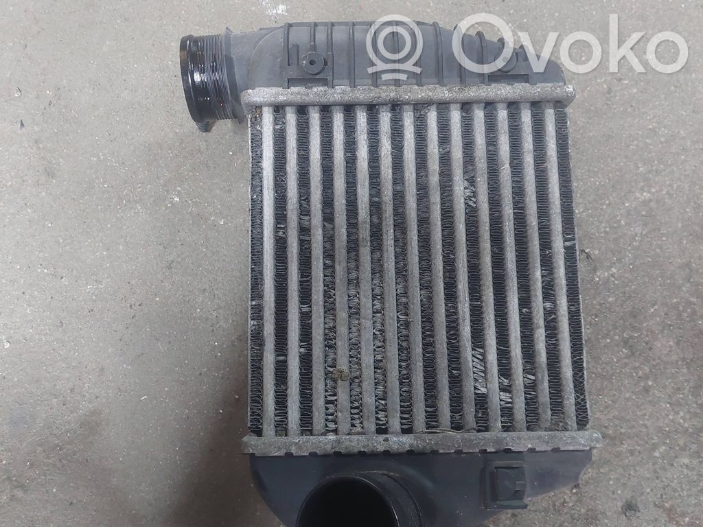 Audi A6 S6 C6 4F Interkūlerio radiatorius 