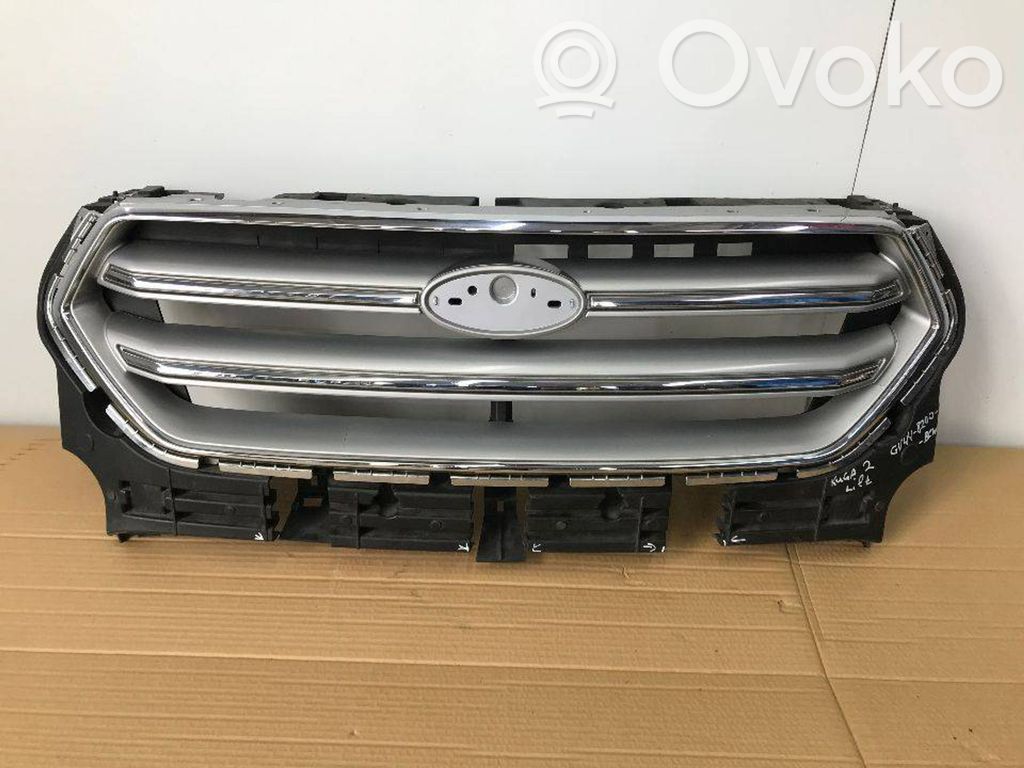 Ford Kuga II Etusäleikkö 