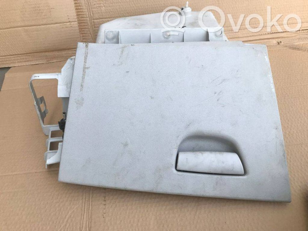 Fiat Stilo Glove box 