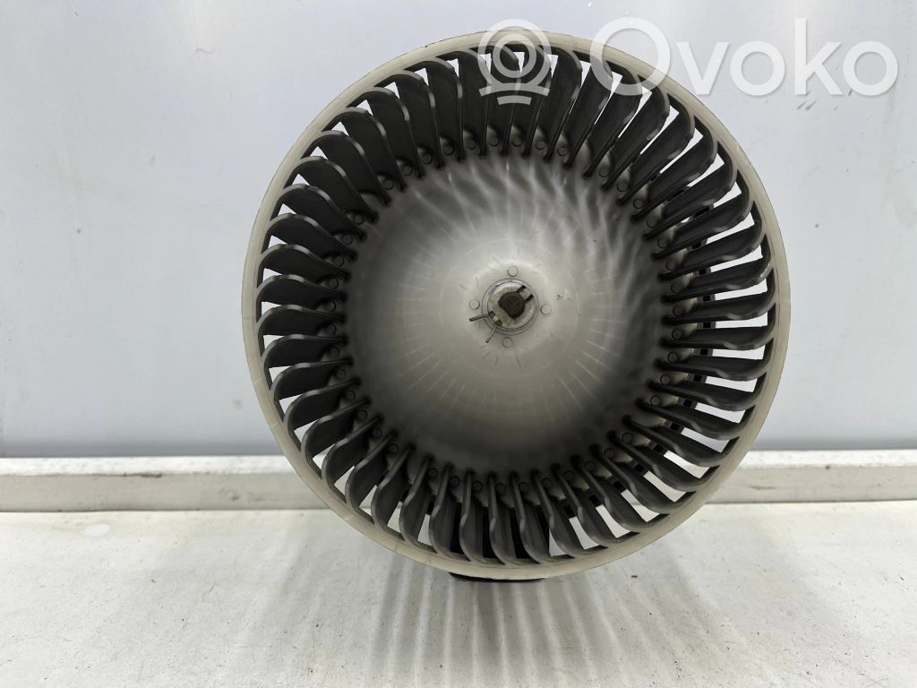 Mazda 2 Mazā radiatora ventilators 