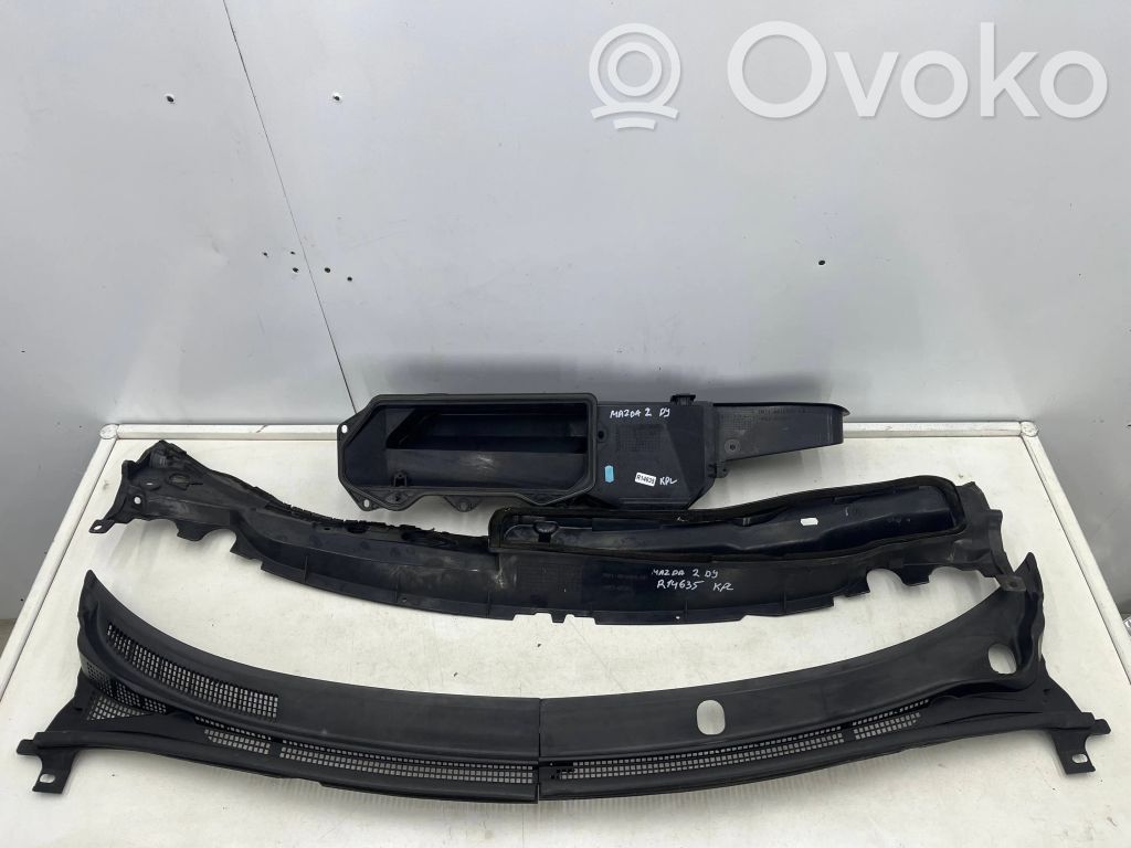 Mazda 2 Wiper trim 
