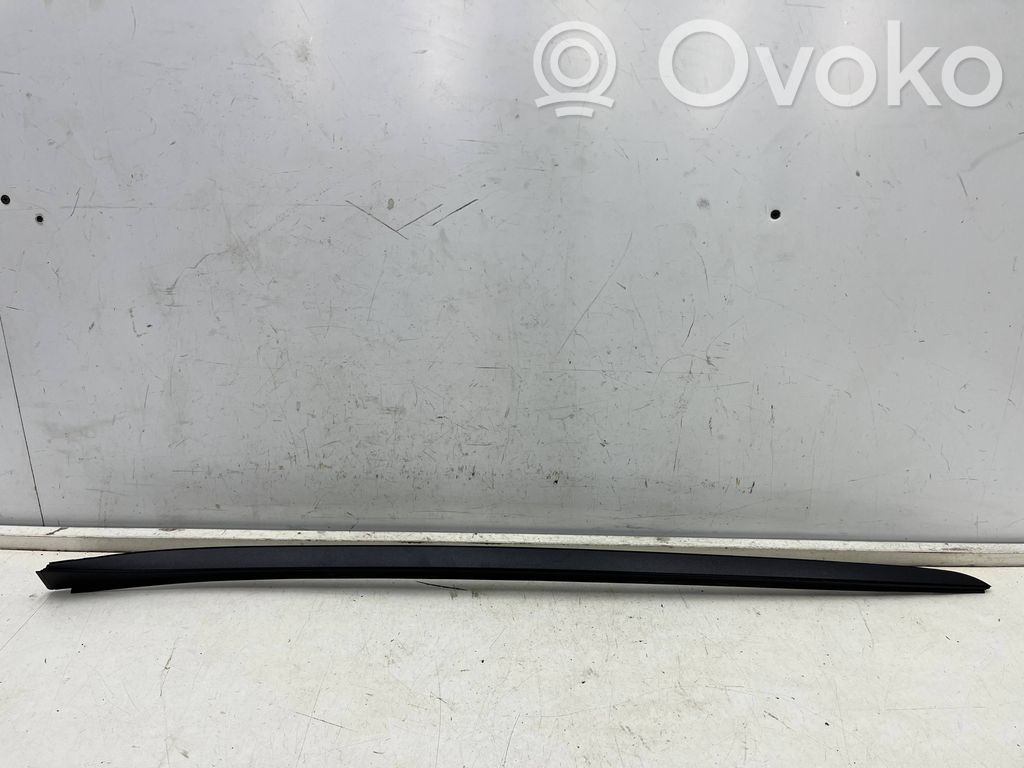 KIA Xceed Windshield trim 