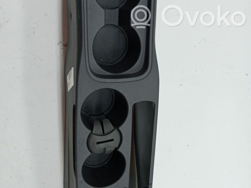 Ford Ka Centrālā konsole 