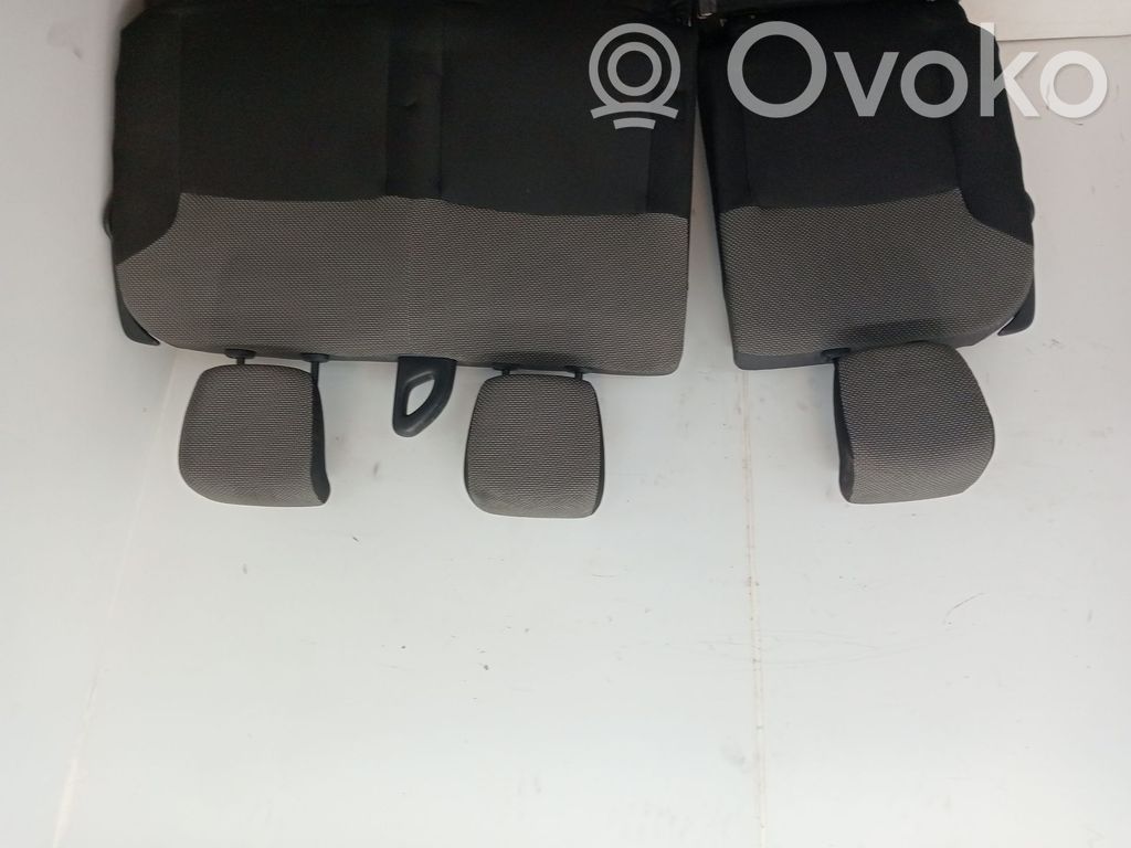 Asiento trasero   883012132R,883015892R