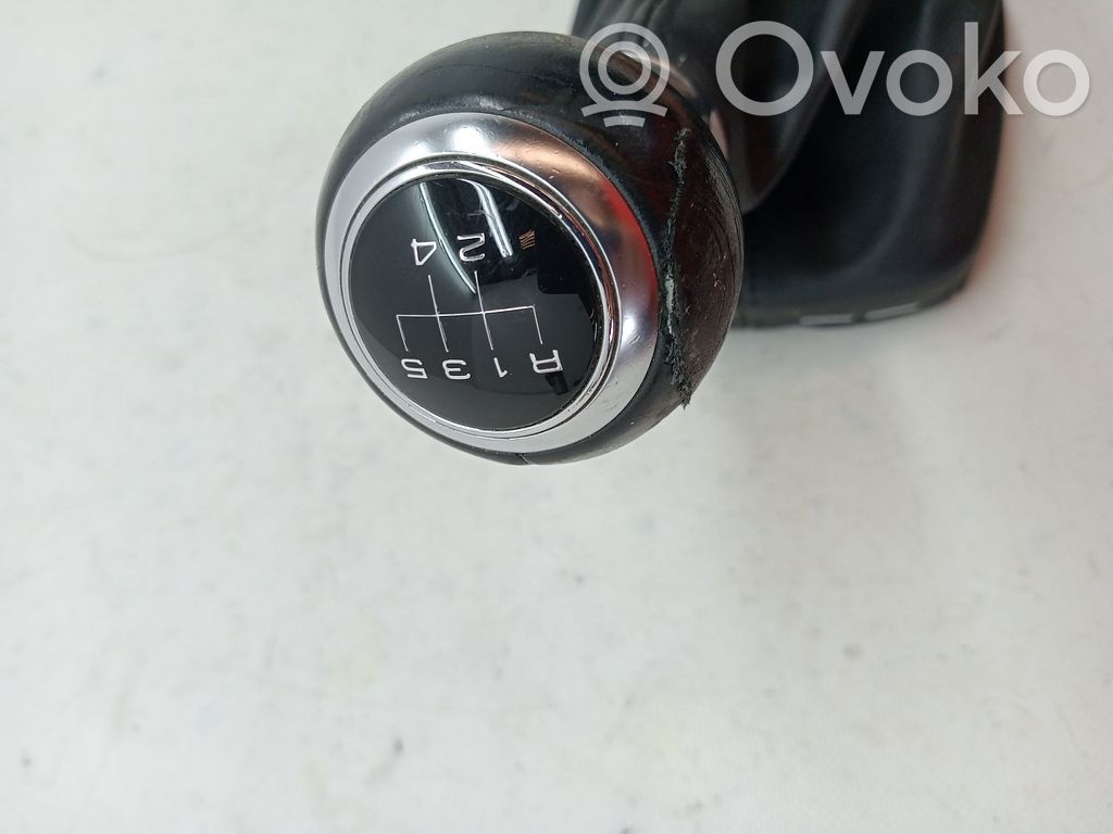 Audi A1 Verkleidung Schaltknauf Schalthebel Wählhebel 