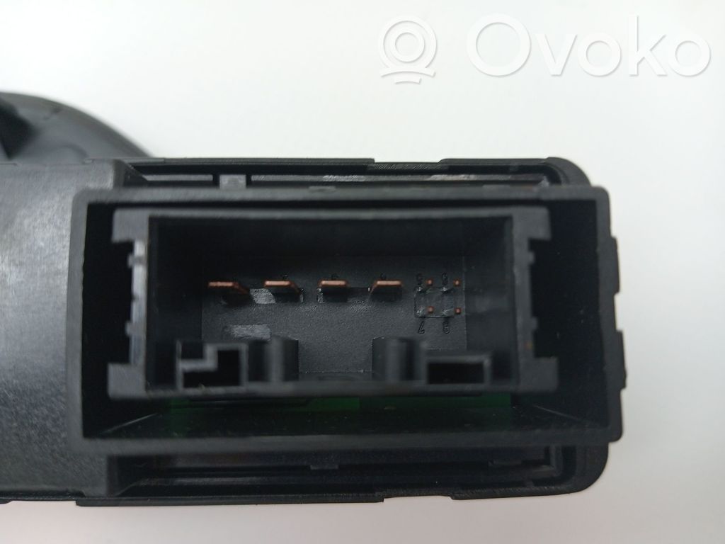 Interruptor del elevalunas eléctrico   735664632