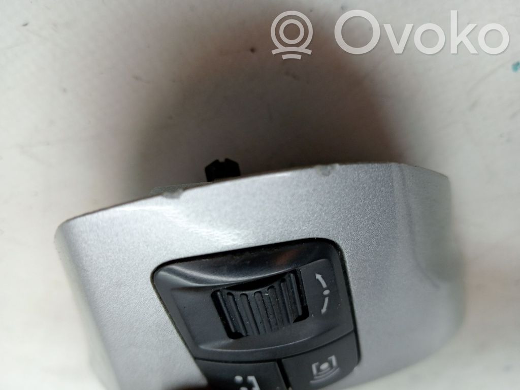 Opel Corsa D Pulsanti/interruttori sul volante
