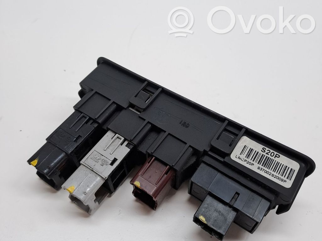 Hyundai ix35 Interruptores/botones de la columna de dirección 