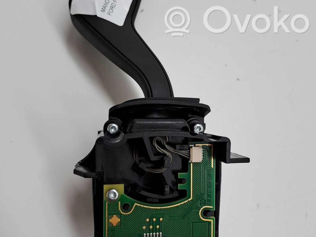 Suuntavilkun vipu   H1BT13335BB