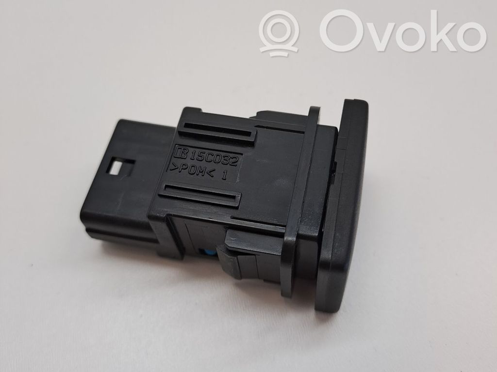 Toyota Verso-S Modul de control caroserie central 