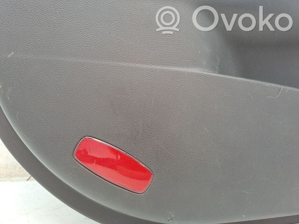 KIA Ceed Etuoven verhoilu 