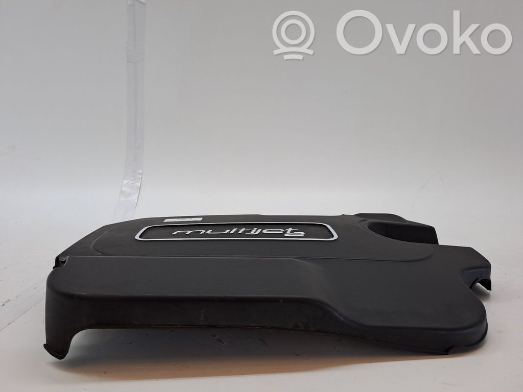 Cubierta del motor (embellecedor)   68302460AA