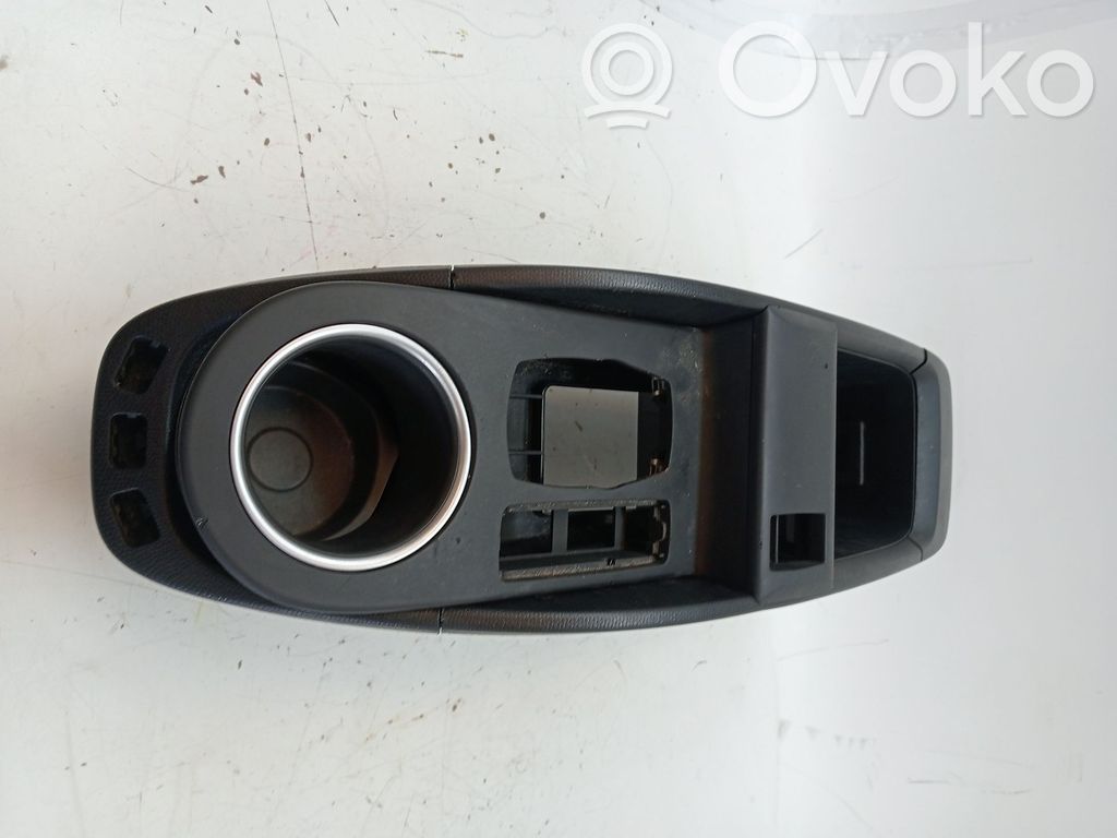Hyundai i10 Centrinė konsolė 