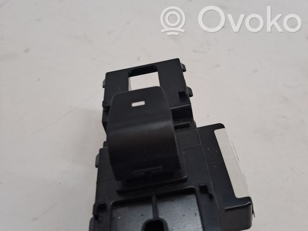 Hyundai Elantra VI Interruptor del elevalunas eléctrico