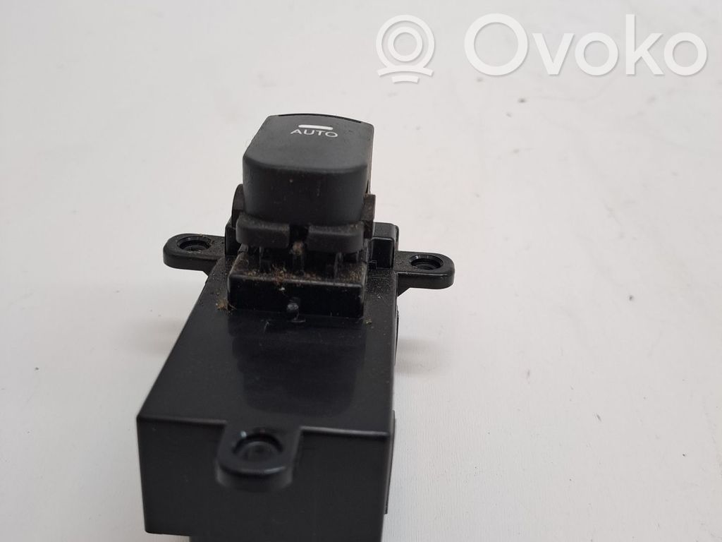 Interruptor del elevalunas eléctrico   935802T010
