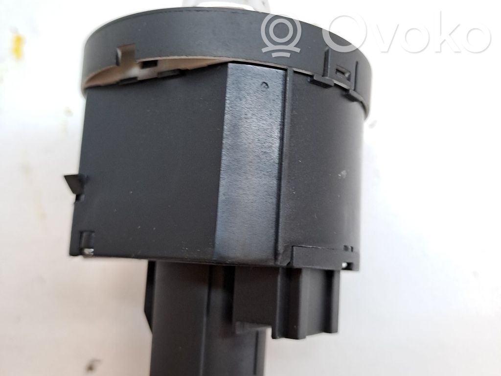 Volkswagen Golf V Interruptor de luz 