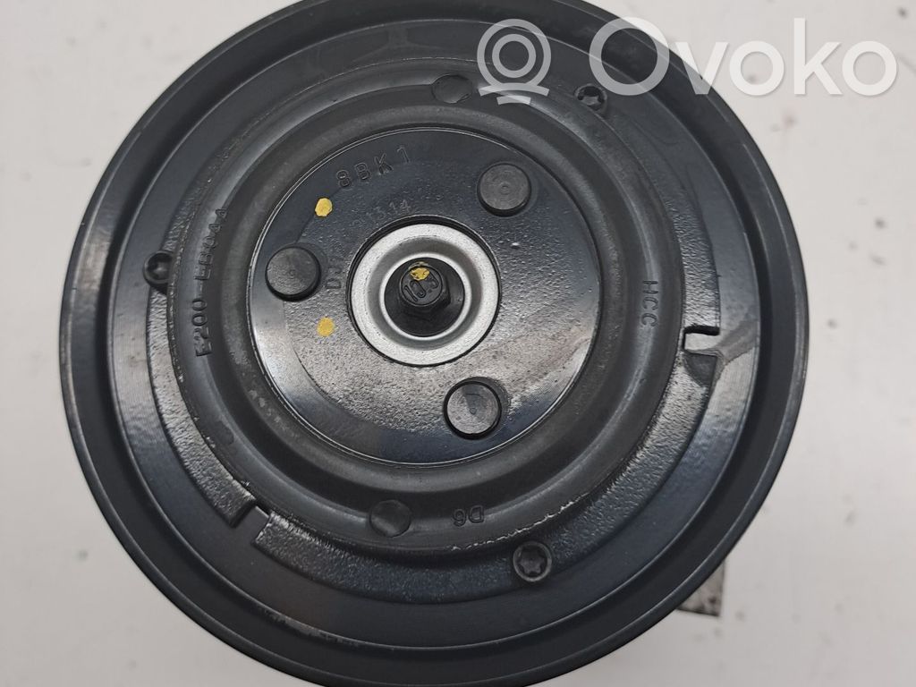 Ilmastointilaitteen kompressorin pumppu (A/C)   977012T000