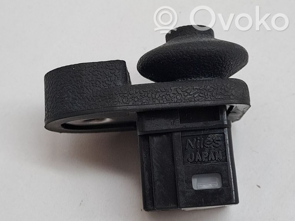Senzor   935603B100