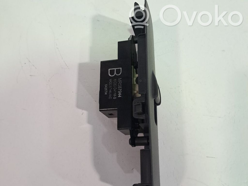 Mitsubishi Colt CZ3 Interrupteur commade lève-vitre
