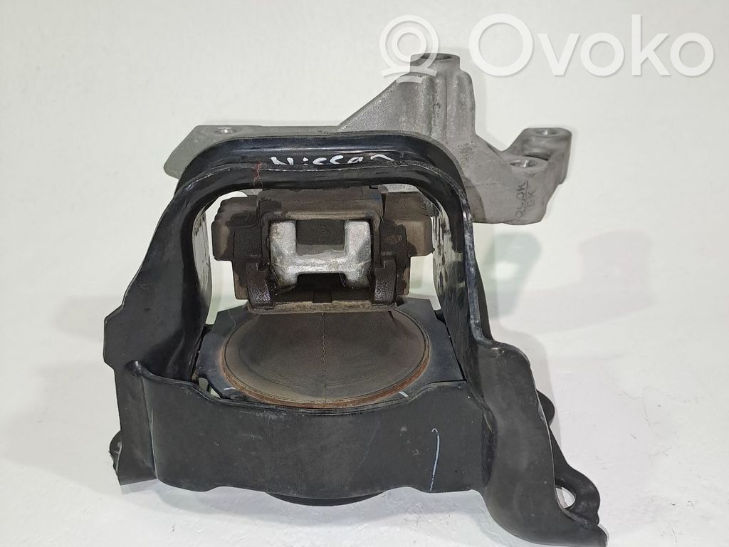 Nissan Note (E11) Engine mount bracket 