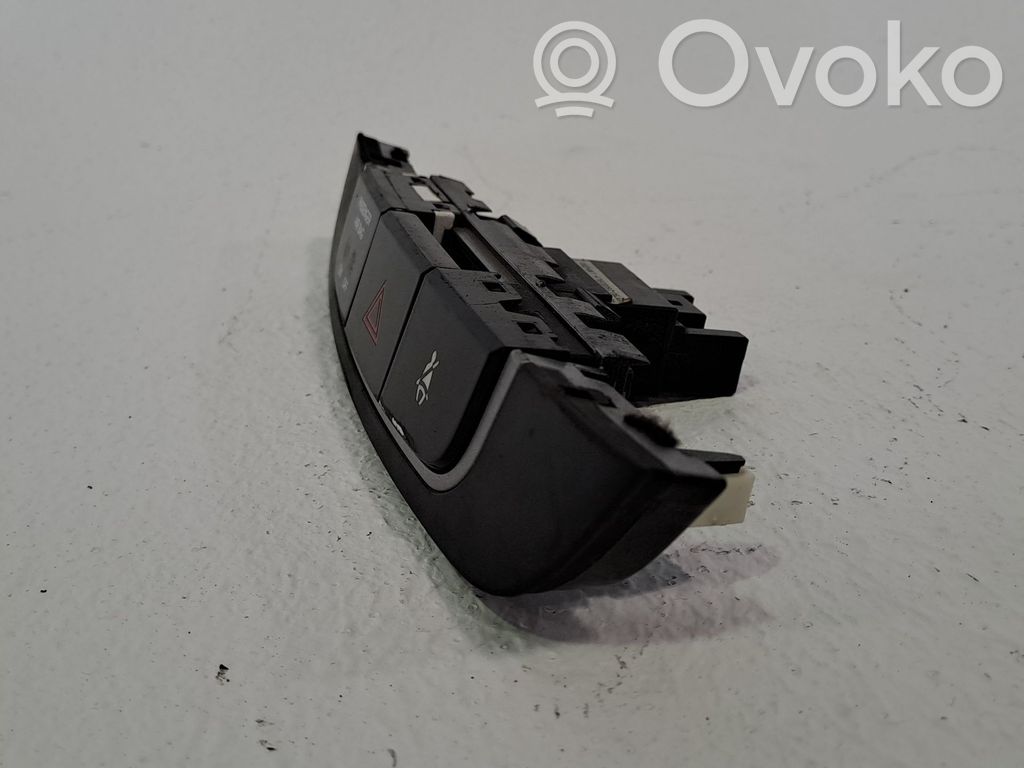 Botón interruptor de luz de peligro   937902S000BLH