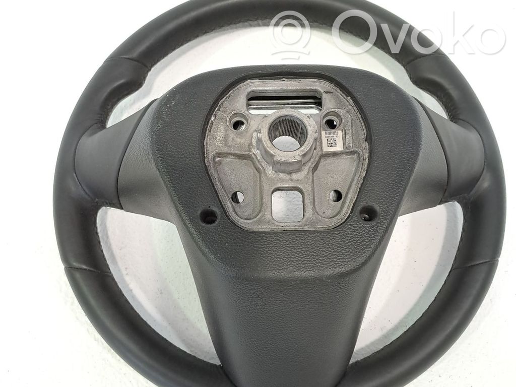 Volant   13316547