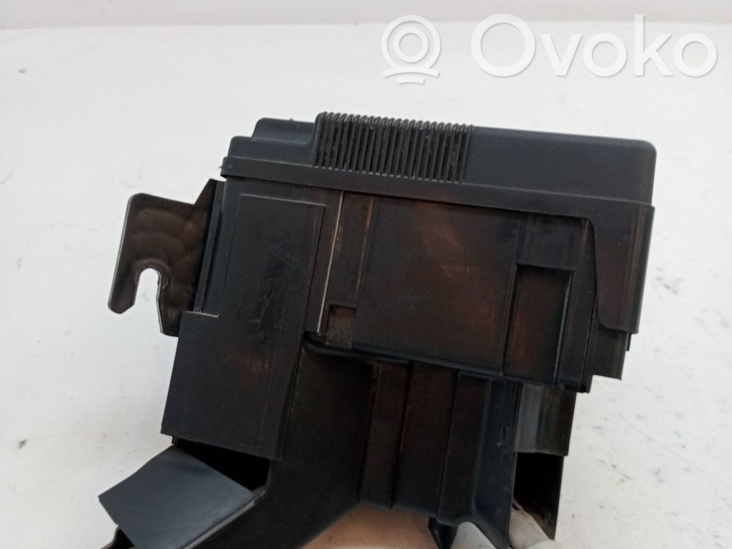 Блок предохранителей   D65166760