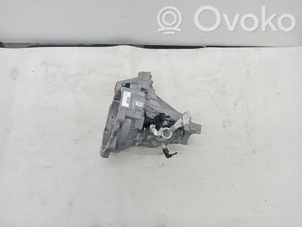 Manualna 5-biegowa skrzynia biegów   QCF,CF300044E