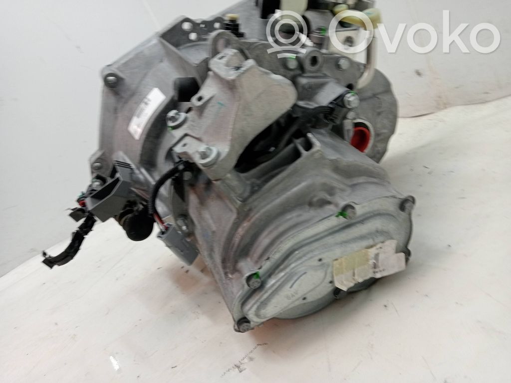 Peugeot 2008 I Cutie viteze manuală cu 5 trepte 