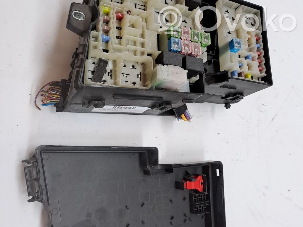 Ford C-MAX I Fuse module 
