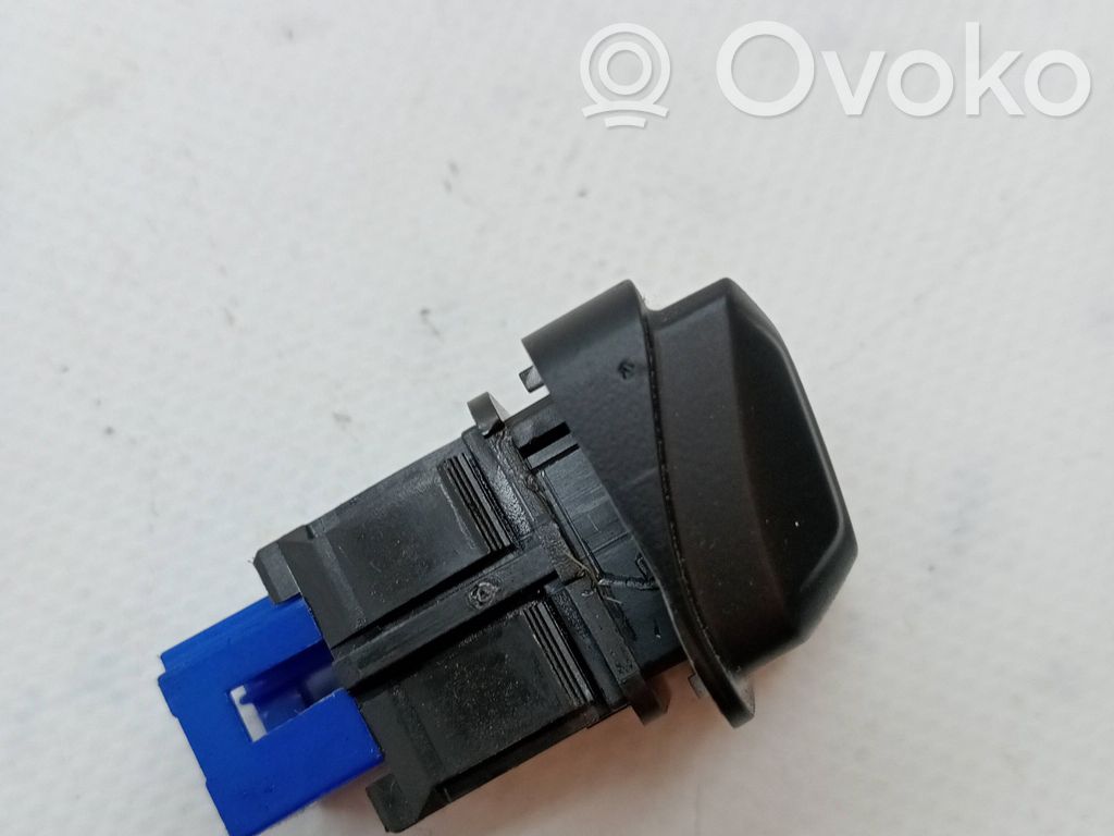 Hätävilkkujen kytkin   96750916ZD
