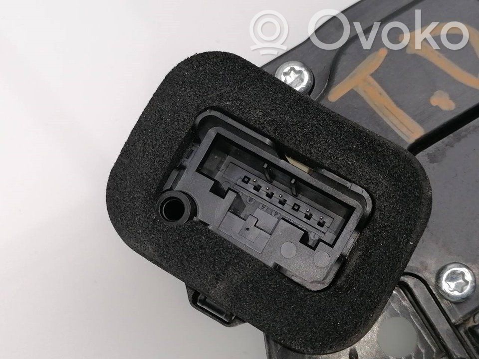 Takaoven lukko   10A839016