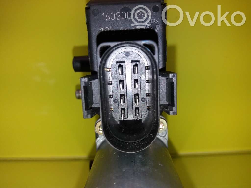 Motor del regulador de la ventanilla de la puerta delantera   0130821774