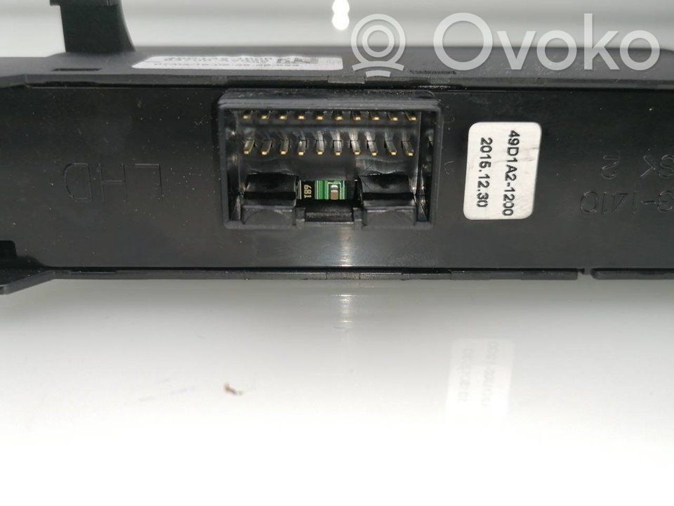 Boutons / interrupteurs volant   93700A2900,49D1A21000